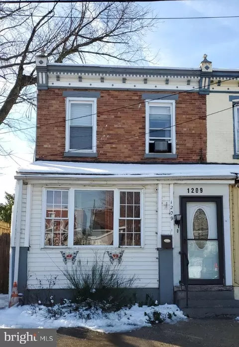 1209 Dupont St, Camden, NJ 08105
