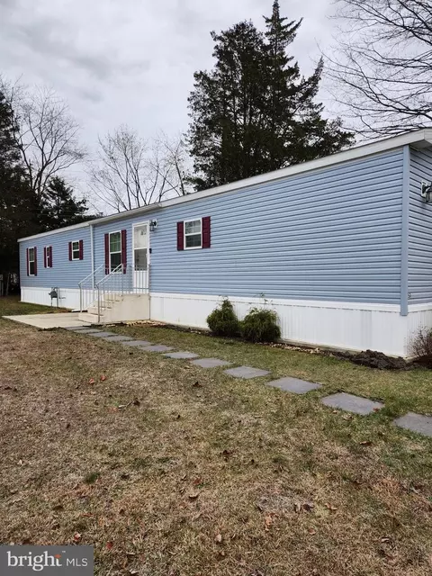57 Briar Hill Dr, Chesilhurst, NJ 08089