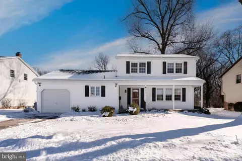 840 Upton Way, Somerdale, NJ 08083