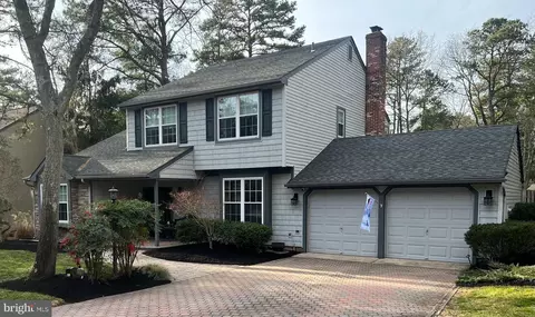 33 Tenby Chase Dr, Voorhees, NJ 08043