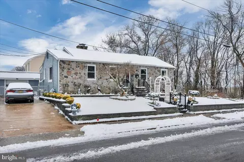 147 Todd Ave, Bellmawr, NJ 08031