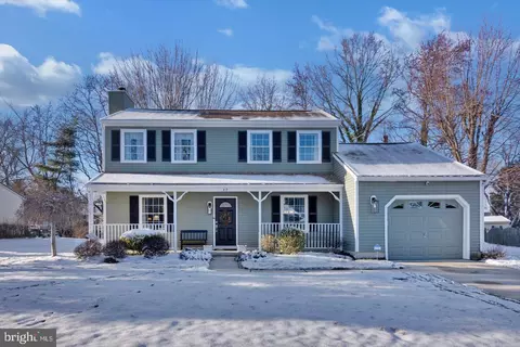 17 Sequoia Ct, Voorhees, NJ 08043