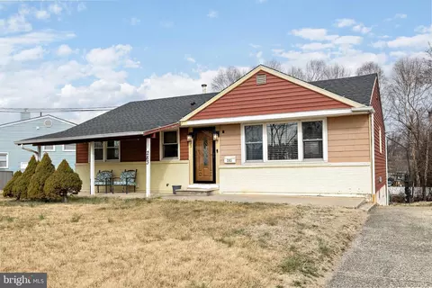 283 Creek Rd, Bellmawr, NJ 08031