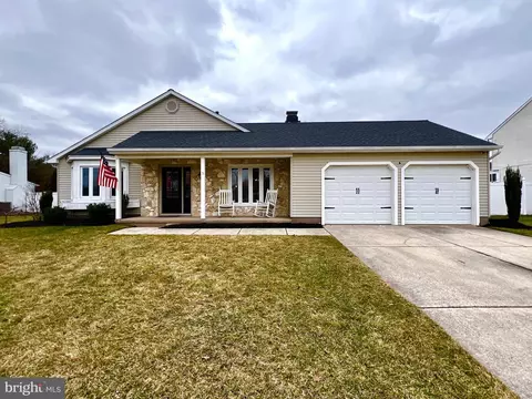5 Cameron Cir, Laurel Springs, NJ 08021
