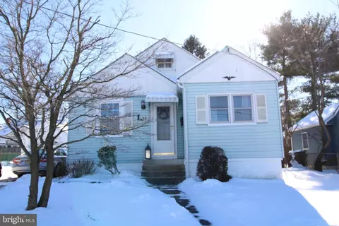 18 George St, Mount Ephraim, NJ 08059