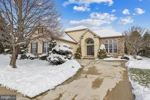 22 Villagio Ct, Cherry Hill, NJ 08003