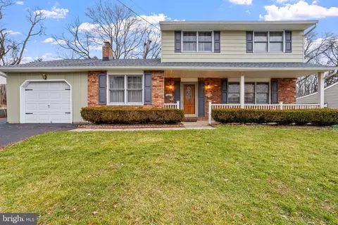113 Belle Arbor Dr, Cherry Hill, NJ 08034