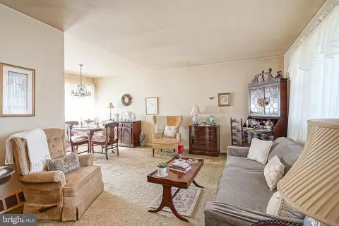 410 Cornwall Rd, Cherry Hill, NJ 08034 photo 4