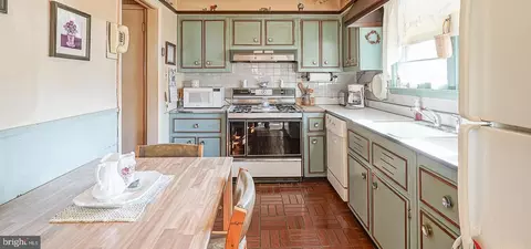 410 Cornwall Rd, Cherry Hill, NJ 08034 photo 10