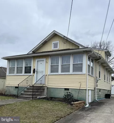 725 Lambert Ave, Mount Ephraim, NJ 08059