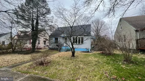 16 W Linden Ave, Lindenwold, NJ 08021