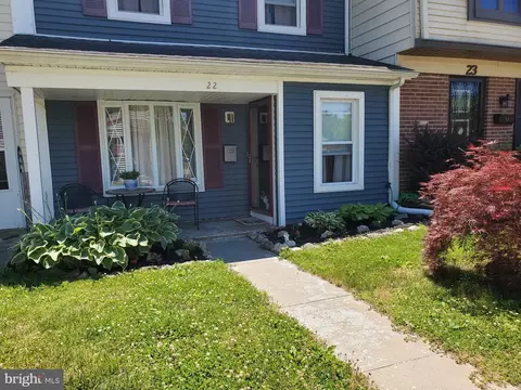22 Marcia Ct, Sicklerville, NJ 08081