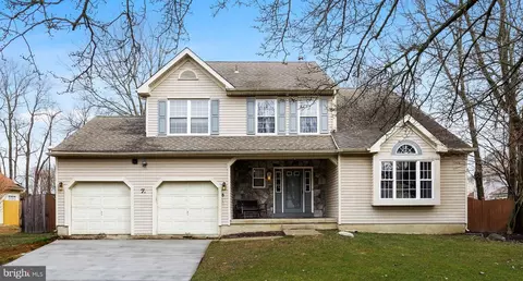 71 Aberdeen Dr, Sicklerville, NJ 08081