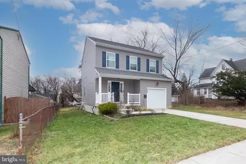 208 E Lafayette Ave, Magnolia, NJ 08049