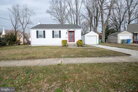 4 Edison Rd, Cherry Hill, NJ 08034