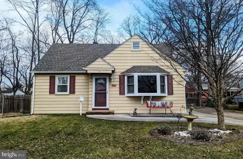 510 Thomas Ave, Barrington, NJ 08007