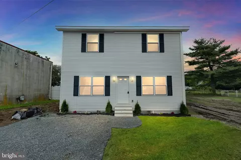 411 Bryant Ave, Magnolia, NJ 08049