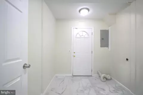 Entry Way - 703 Elm Ave, Lindenwold, NJ 08021 photo 2 of 2