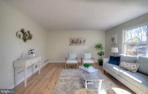 Living - 703 Elm Ave, Lindenwold, NJ 08021 photo 2 of 3