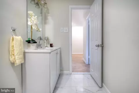 Bath - 703 Elm Ave, Lindenwold, NJ 08021 photo 3 of 3