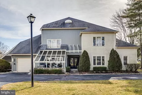 945 Chanticleer, Cherry Hill, NJ 08003