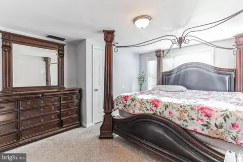 Bedroom - 84 E Woodburn Ave, Pine Hill, NJ 08021 photo 2 of 5