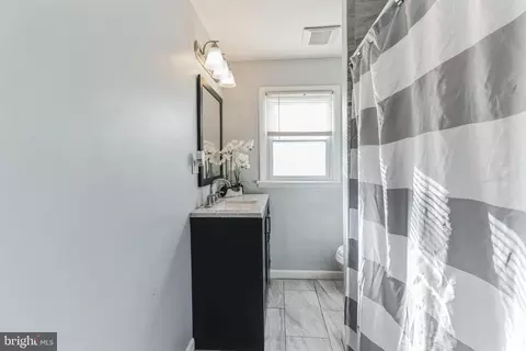 Bath - 84 E Woodburn Ave, Pine Hill, NJ 08021 photo 1 of 2