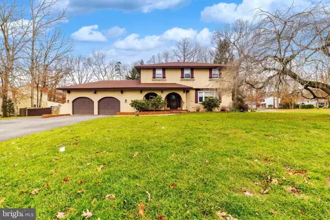 25 Breckenridge Dr, Berlin, NJ 08009