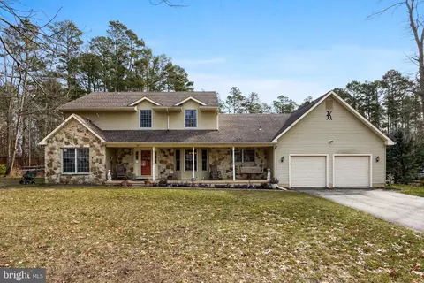 30 Old Farm Rd, Sicklerville, NJ 08081