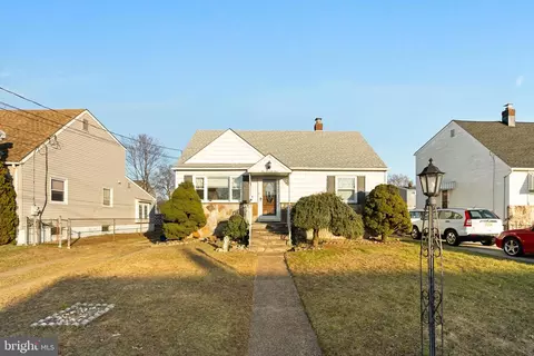 273 Mercer Ave, Bellmawr, NJ 08031