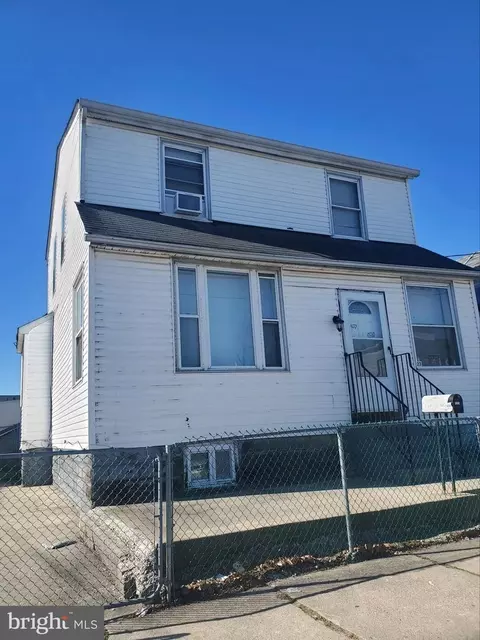 1031 N 33rd St, Camden, NJ 08105