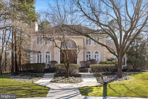 1 Elena Ct, Voorhees, NJ 08043