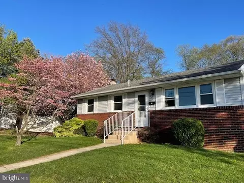 741 Devenney Dr, Bellmawr, NJ 08031