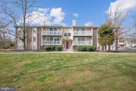 123 Kenwood Dr, Sicklerville, NJ 08081