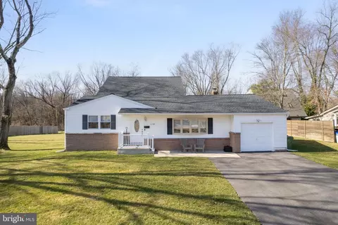 1119 W Valleybrook Rd, Cherry Hill, NJ 08034