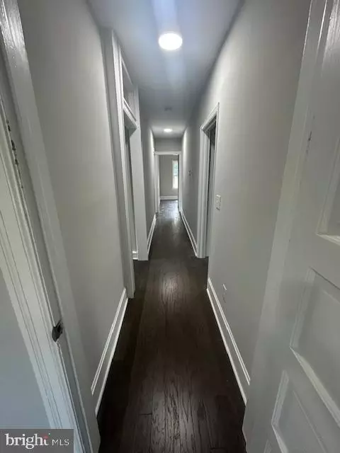 Entry Way - 401 Laurel Rd Laurel, Laurel Springs, NJ 08021 photo 10 of 11