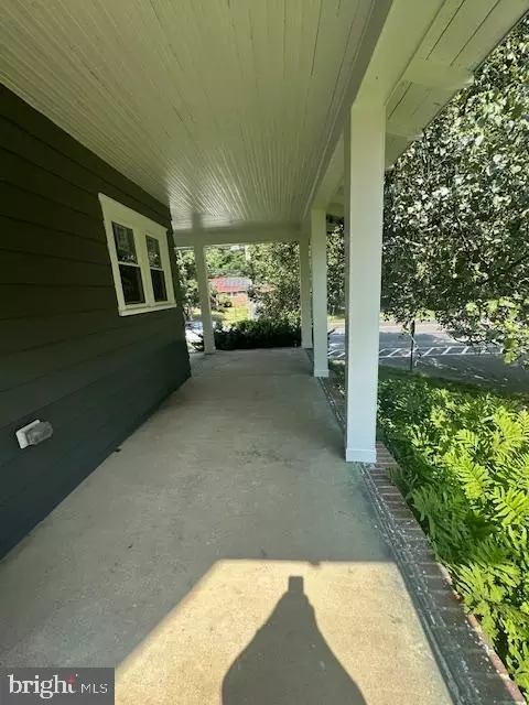 Exterior - 401 Laurel Rd Laurel, Laurel Springs, NJ 08021 photo 5 of 8