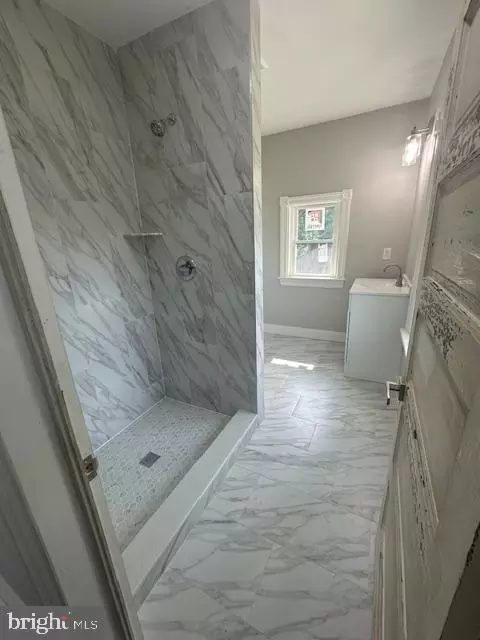 Entry Way - 401 Laurel Rd Laurel, Laurel Springs, NJ 08021 photo 11 of 11