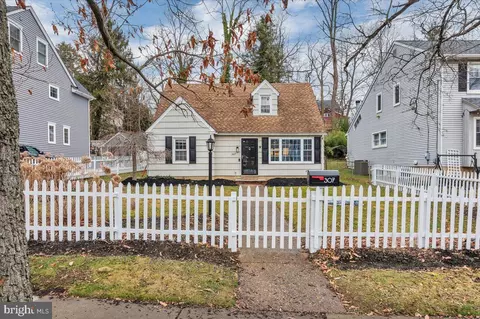 307 Lakeview Ave, Haddonfield, NJ 08033