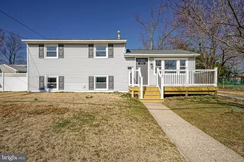 1036 Crest Rd, Pine Hill, NJ 08021