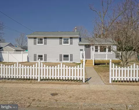 Exterior - 1036 Crest Rd, Pine Hill, NJ 08021 photo 2 of 2