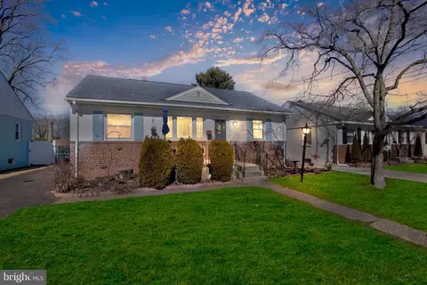 6141 Amon Ave, Pennsauken, NJ 08110