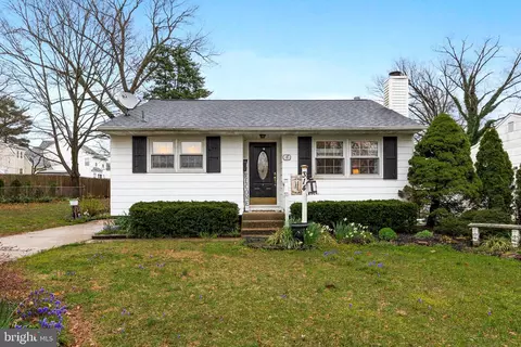 314 Fern Ave, Glendora, NJ 08029