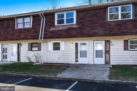 12 La Cascata, Clementon, NJ 08021