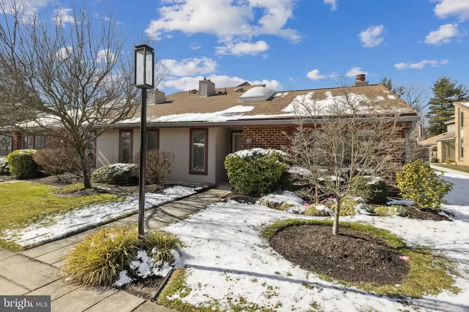 227 Uxbridge 227, Cherry Hill, NJ 08034 30 Photos Movoto