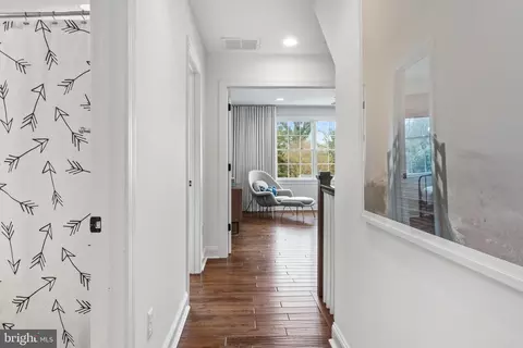 Entry Way - 345 E Park Ave, Haddonfield, NJ 08033 photo 3 of 4