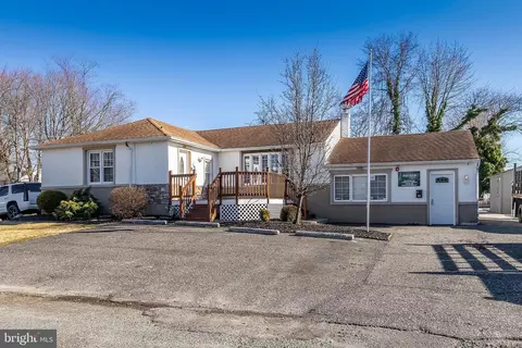 16 Dearborne Ave, Blackwood, NJ 08012