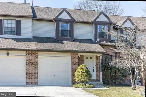 88 Greensward Ln, Cherry Hill, NJ 08002