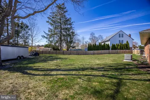 Exterior - 511 Main Ave, Berlin, NJ 08009 photo 4 of 4