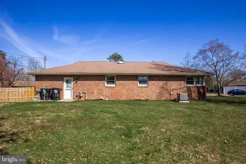 Exterior - 511 Main Ave, Berlin, NJ 08009 photo 2 of 4